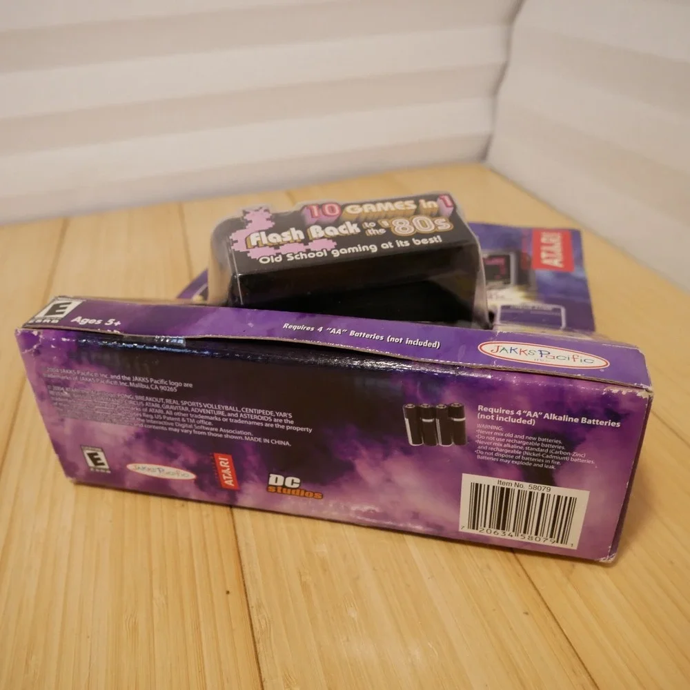 Atari 10-in-1 Plug & Play TV Games‎ (Jakks Pacific TV game systems, 2002) - 06